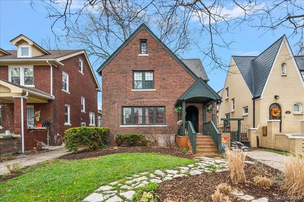 463 Lakewood Street Detroit City MI 48215