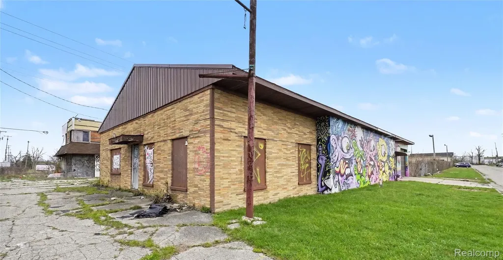 1810 Remell Street Flint City MI 48503