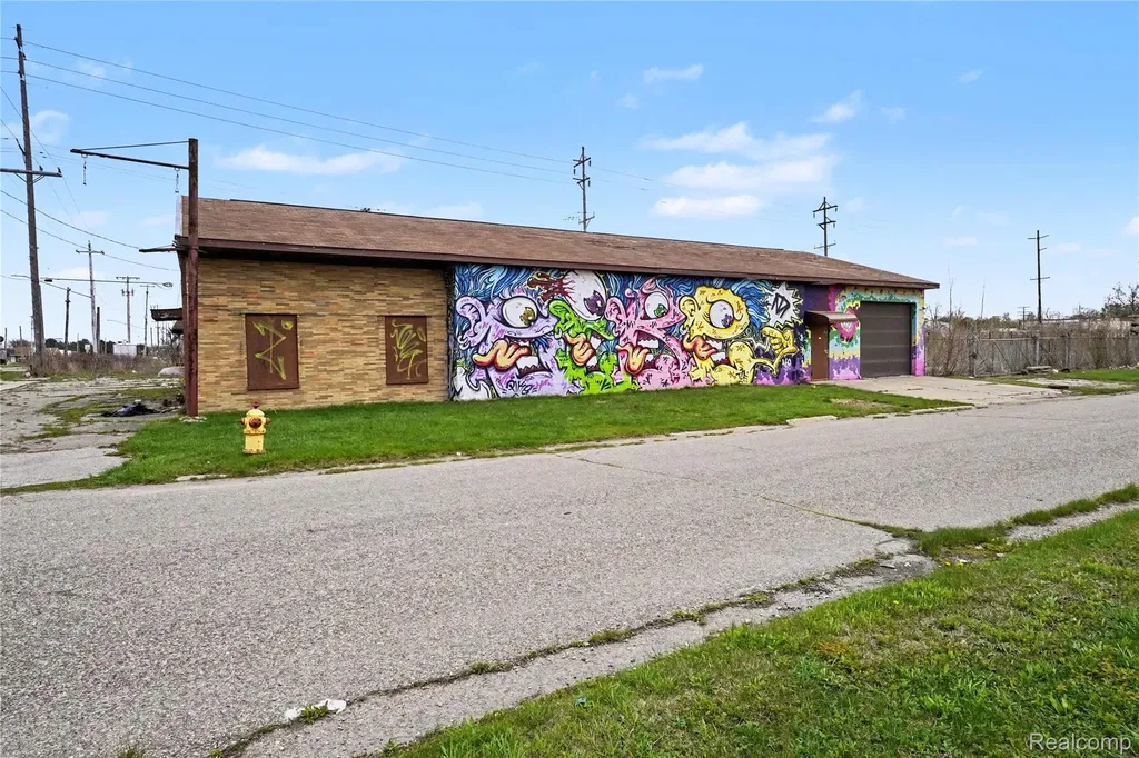 1810 Remell Street Flint City MI 48503