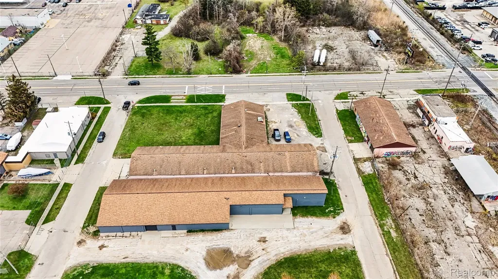1810 Remell Street Flint City MI 48503