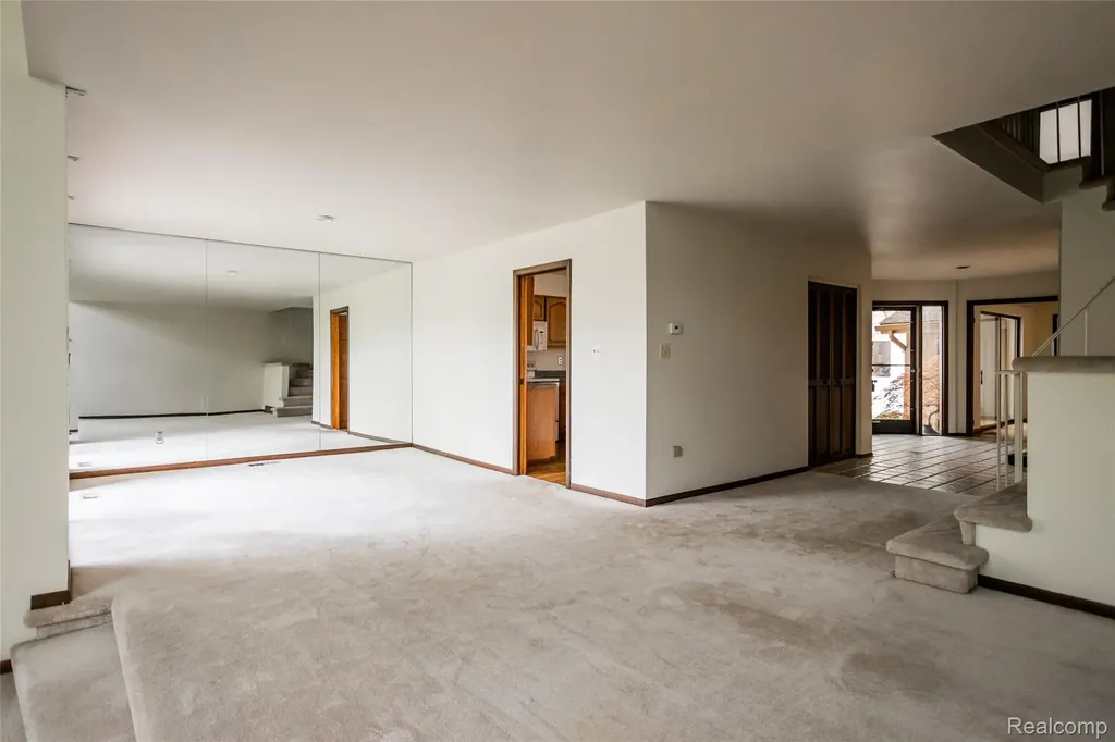 7118 Pebble Park Drive West Bloomfield Charter Township MI 48322
