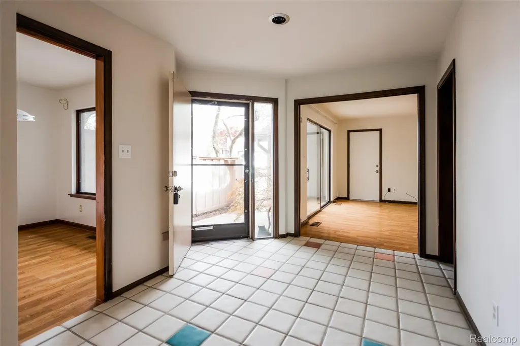 7118 Pebble Park Drive West Bloomfield Charter Township MI 48322