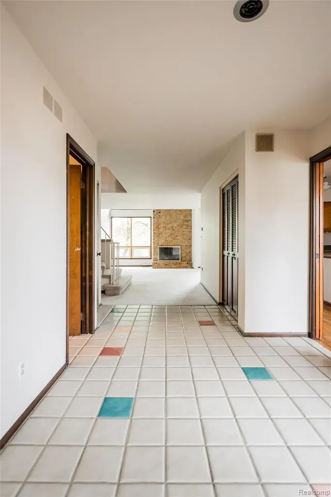 7118 Pebble Park Drive West Bloomfield Charter Township MI 48322