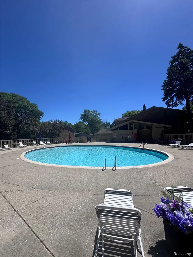 7118 Pebble Park Drive West Bloomfield Charter Township MI 48322