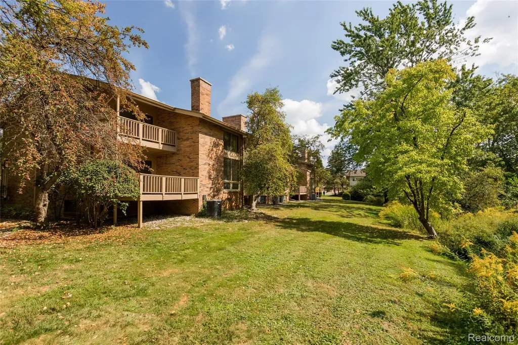 7118 Pebble Park Drive West Bloomfield Charter Township MI 48322