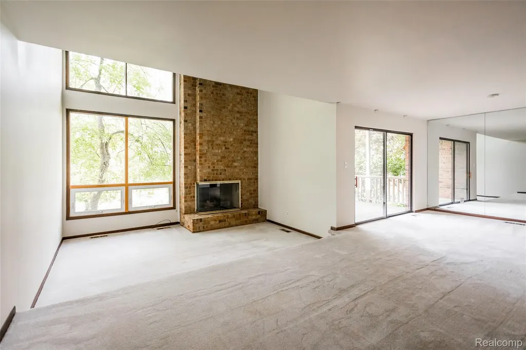 7118 Pebble Park Drive West Bloomfield Charter Township MI 48322