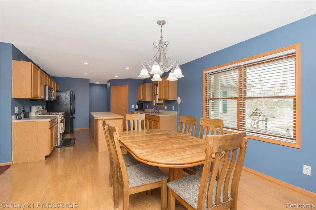 6591 Windiate Road Waterford Charter Township MI 48329
