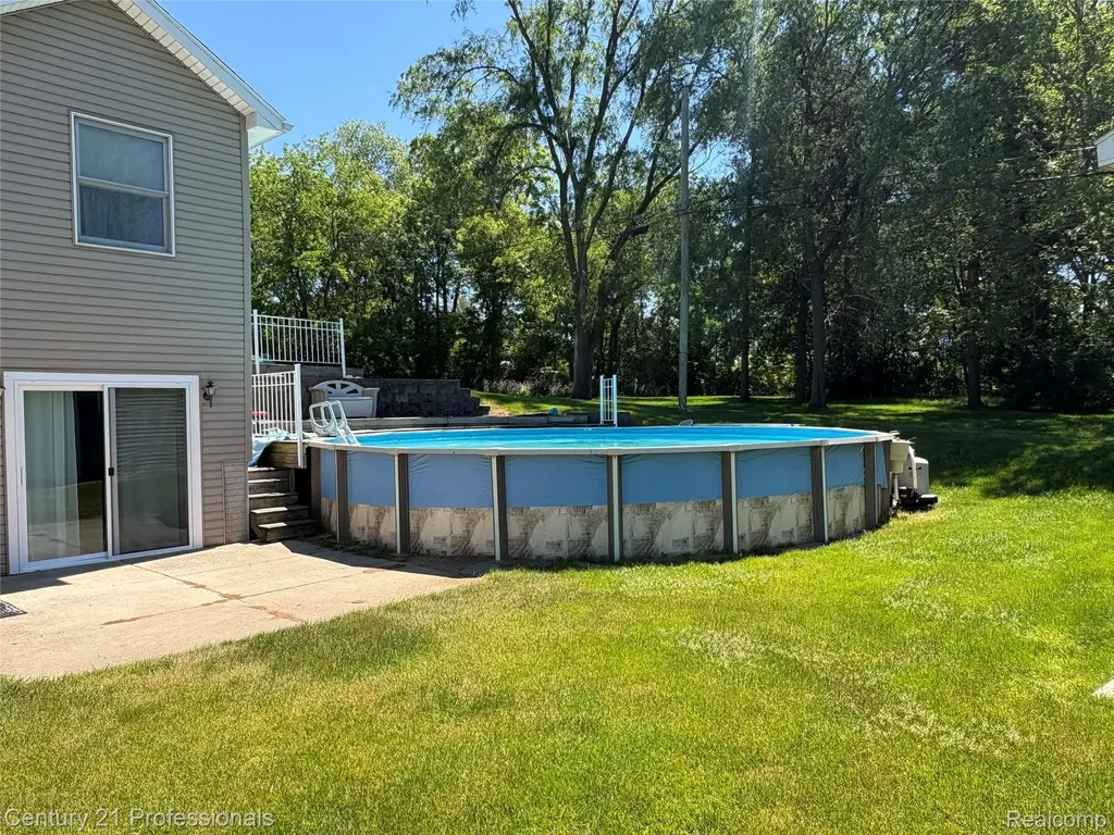 6591 Windiate Road Waterford Charter Township MI 48329