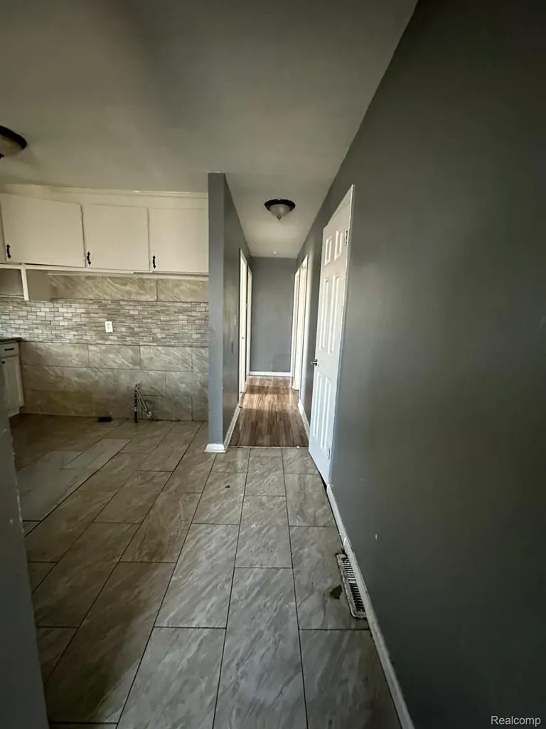 10444 Wayburn Street Detroit City MI 48224