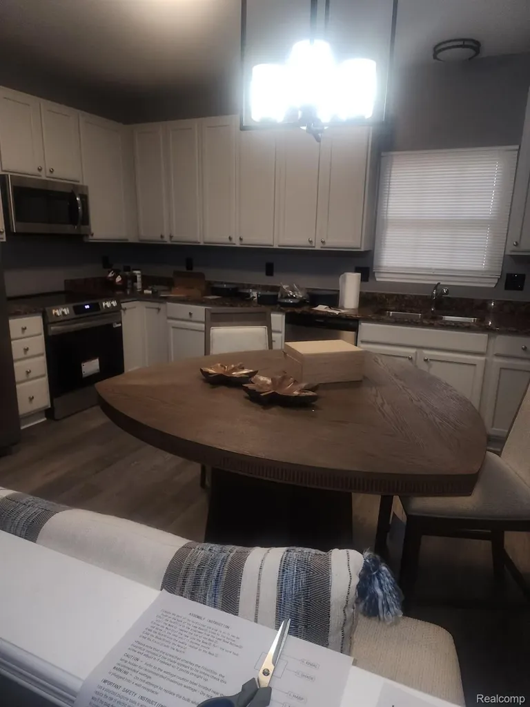 184 Marina Court Detroit City MI 48214