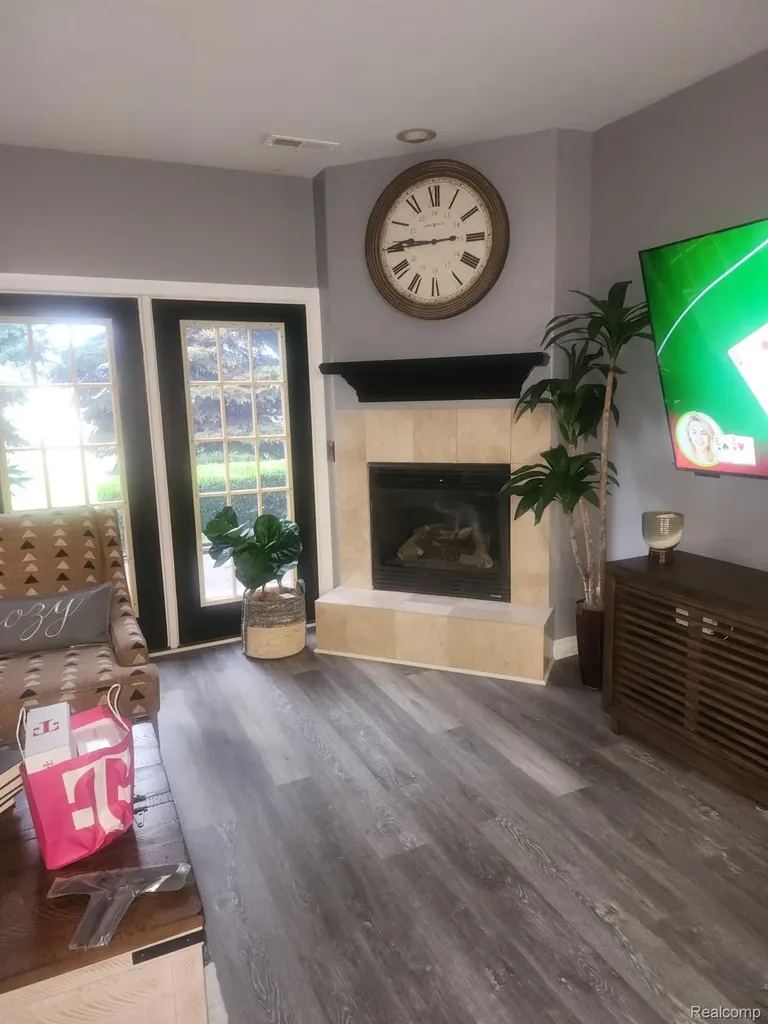 184 Marina Court Detroit City MI 48214