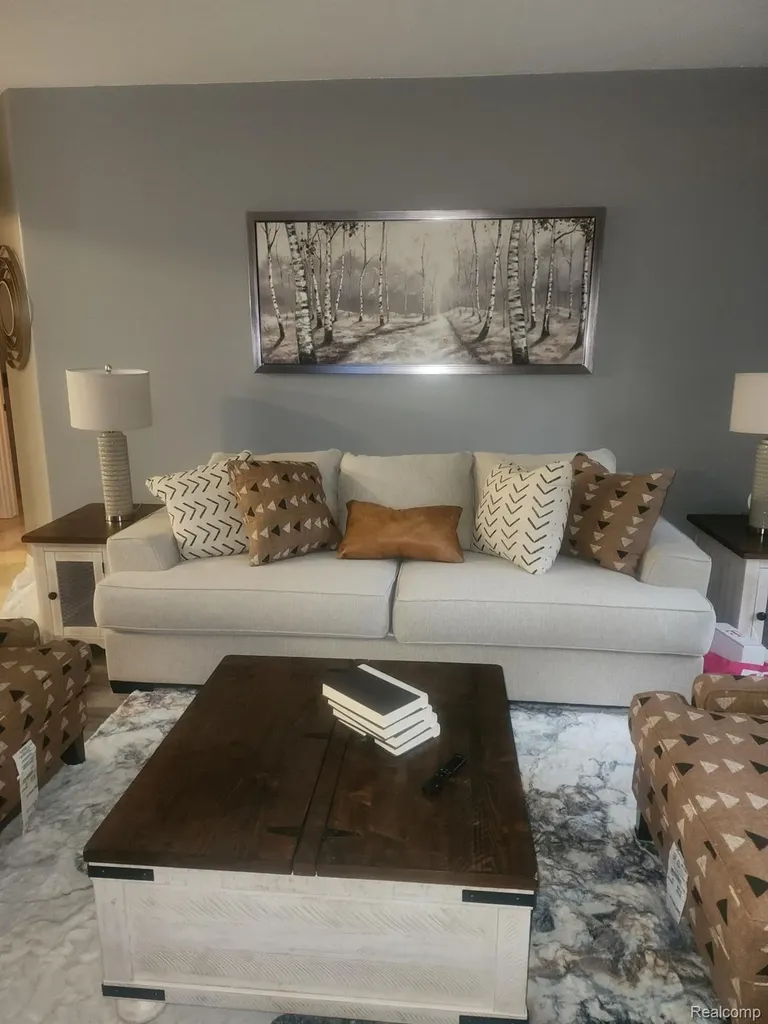 184 Marina Court Detroit City MI 48214