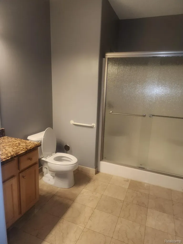 184 Marina Court Detroit City MI 48214