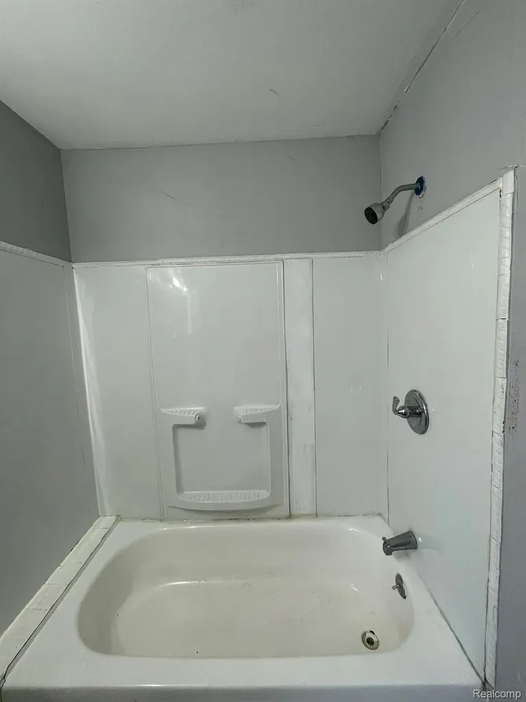 14200 Whitcomb Street Detroit City MI 48227