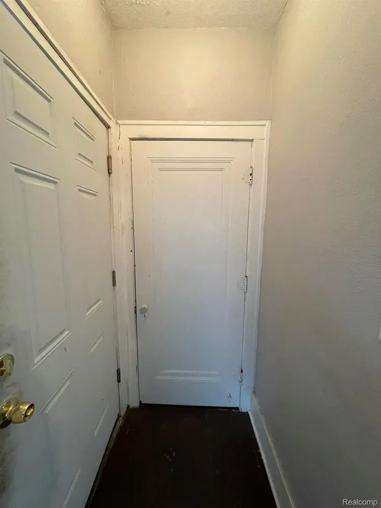 14200 Whitcomb Street Detroit City MI 48227