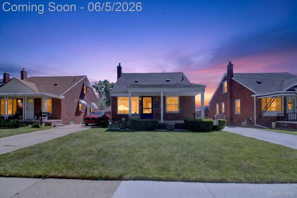 9825 Becker Avenue Allen Park City MI 48101