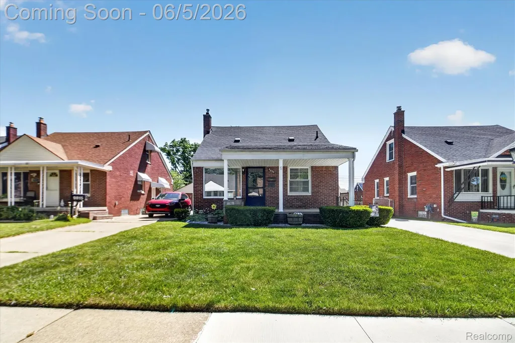 9825 Becker Avenue Allen Park City MI 48101