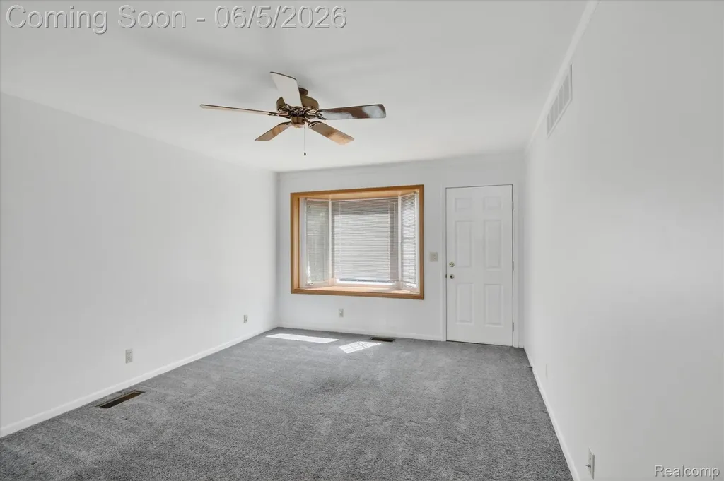 9825 Becker Avenue Allen Park City MI 48101