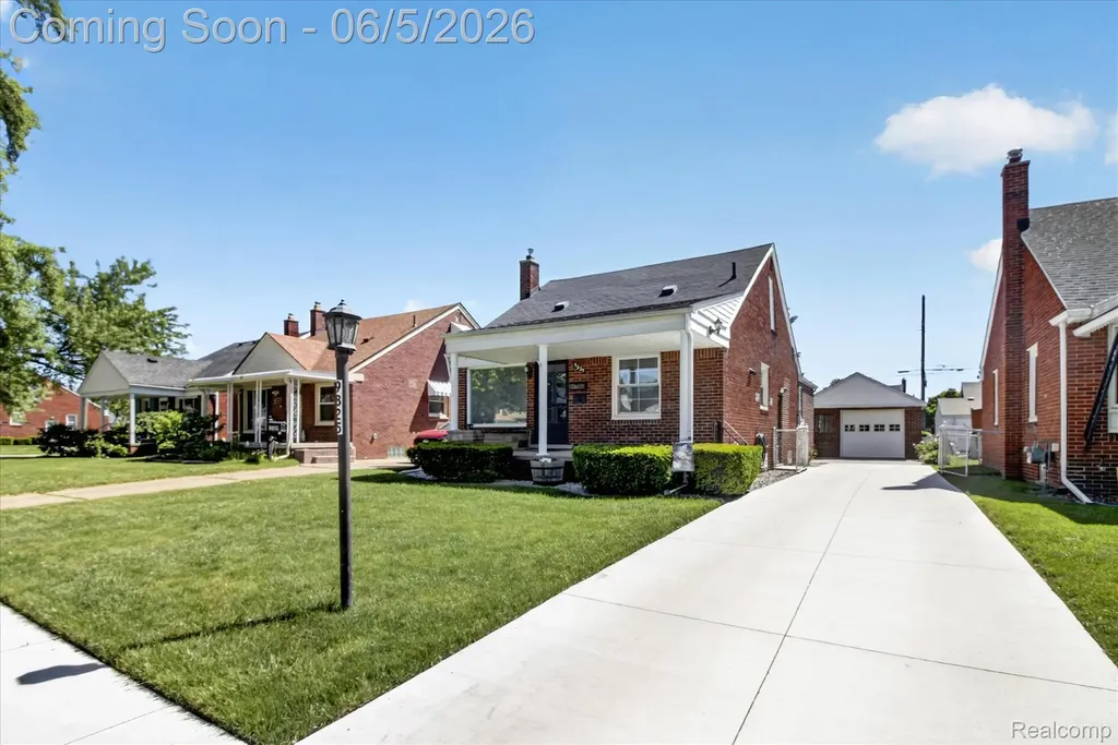 9825 Becker Avenue Allen Park City MI 48101