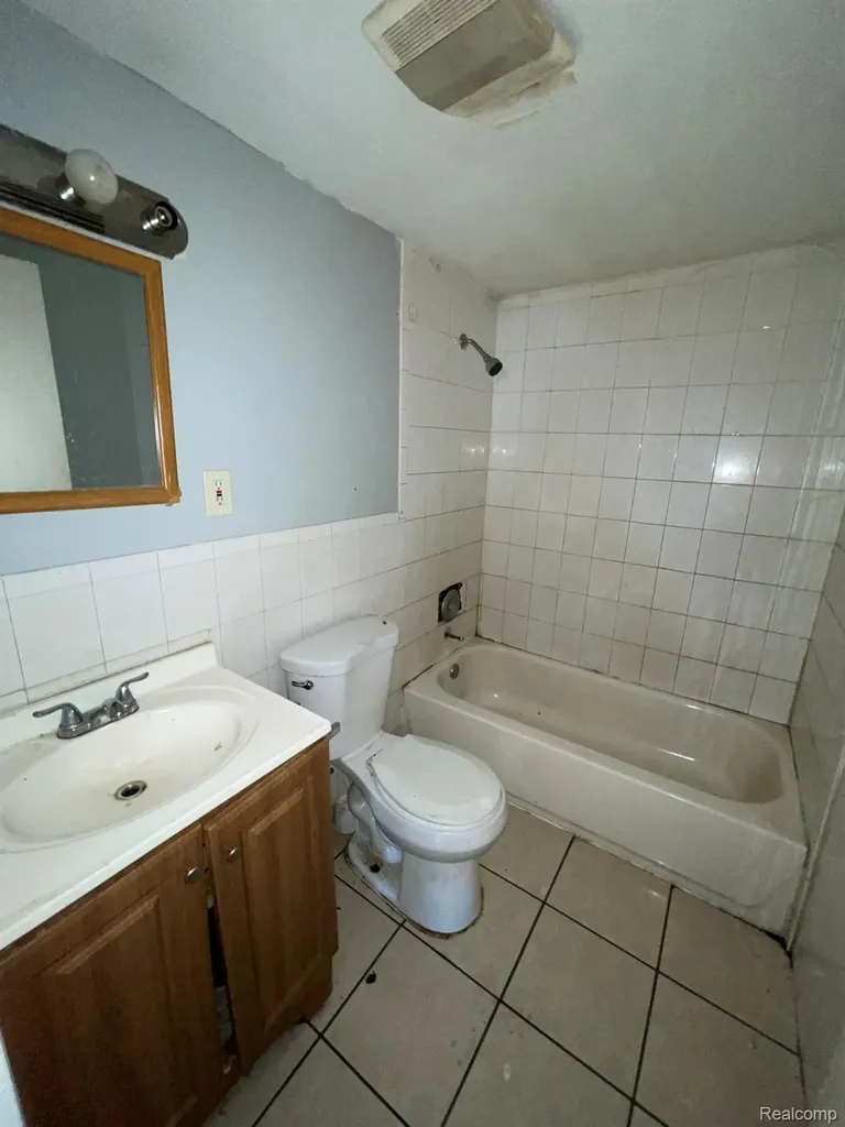 20569 Evergreen Road Detroit City MI 48219