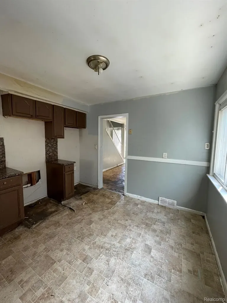 20569 Evergreen Road Detroit City MI 48219