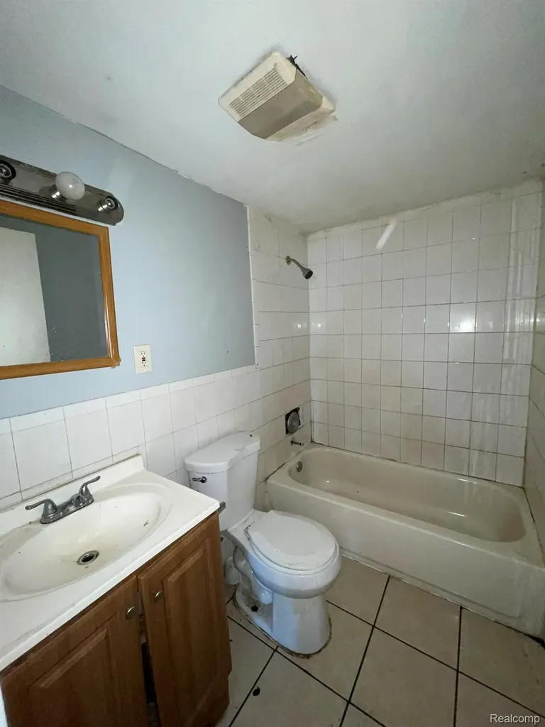 20569 Evergreen Road Detroit City MI 48219