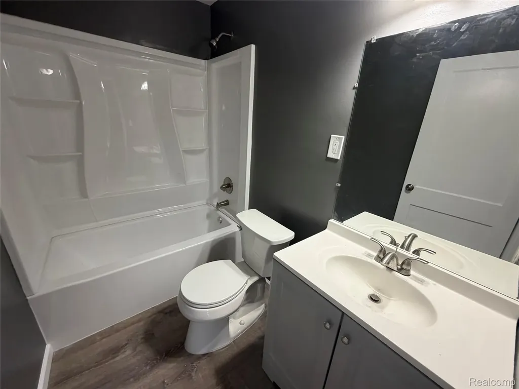 22301 Lange Street St. Clair Shores City MI 48080