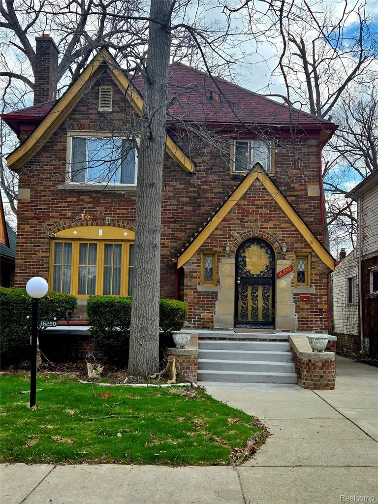 16250 Cherrylawn Street Detroit City MI 48221