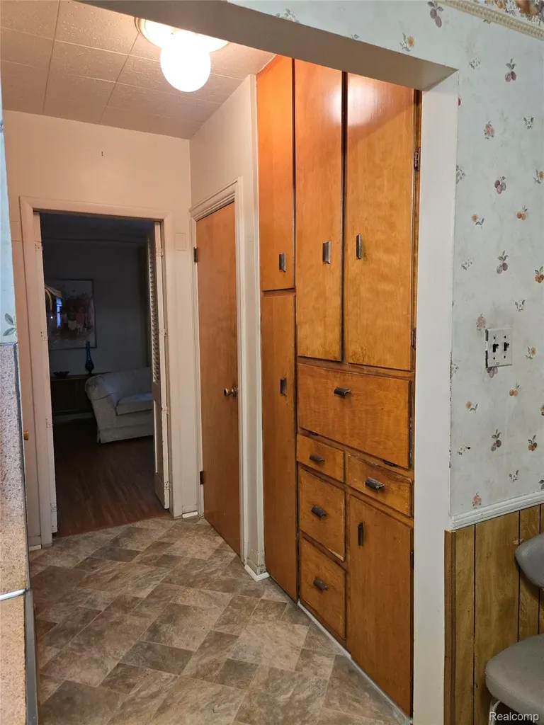 16250 Cherrylawn Street Detroit City MI 48221
