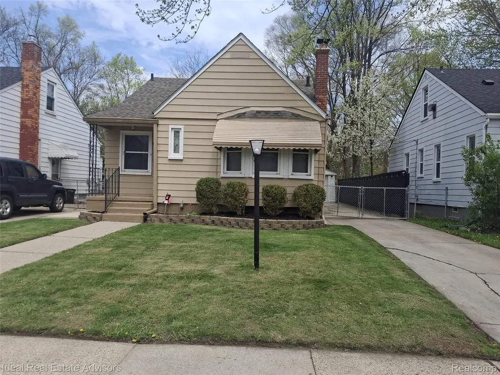 19969 Elkhart Street Harper Woods City MI 48225