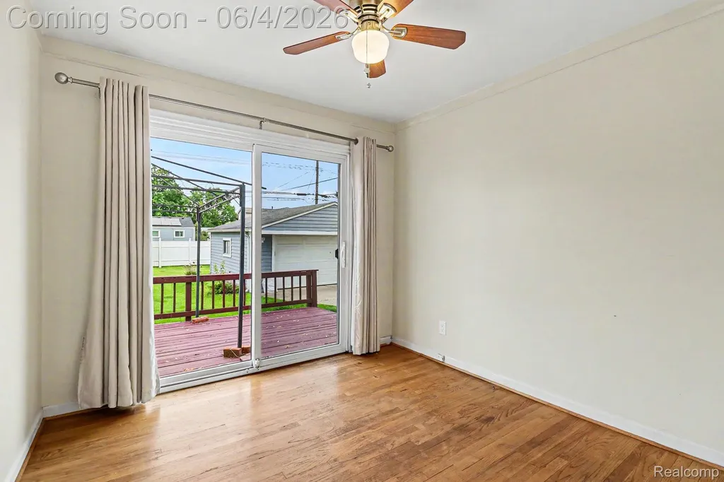 6608 Helen Street Garden City City MI 48135