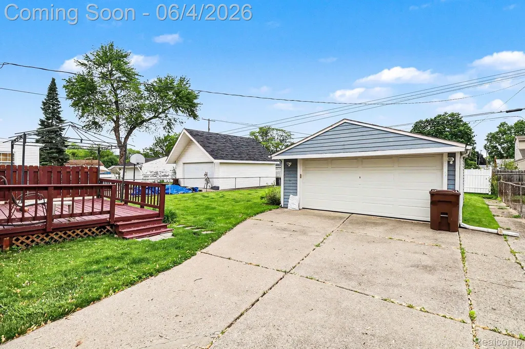 6608 Helen Street Garden City City MI 48135
