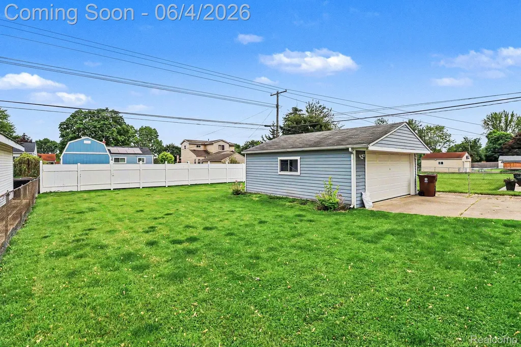 6608 Helen Street Garden City City MI 48135