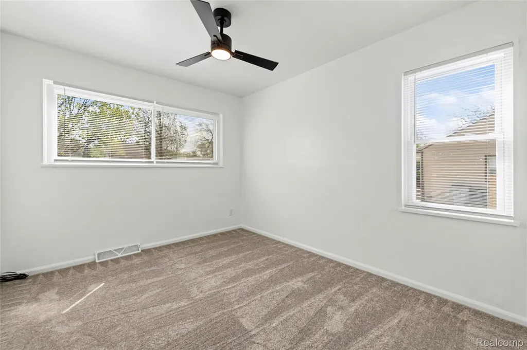23435 Vance Avenue Hazel Park City MI 48030