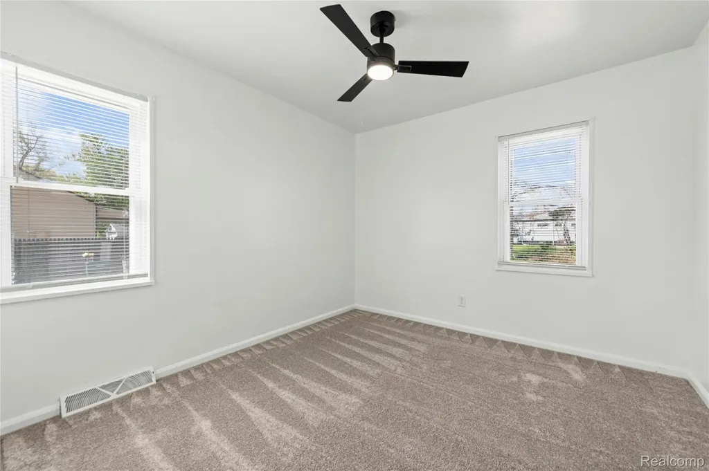 23435 Vance Avenue Hazel Park City MI 48030