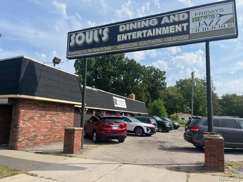 17420 E Warren Detroit City MI 48224