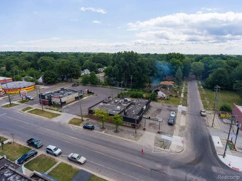 17420 E Warren Detroit City MI 48224
