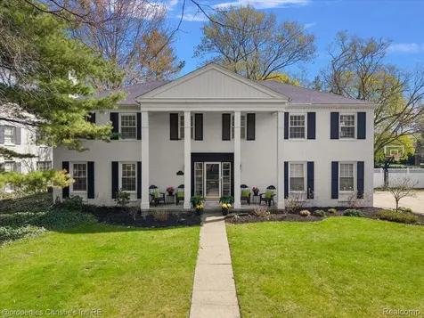 234 Lincoln Road Grosse Pointe City MI 48230