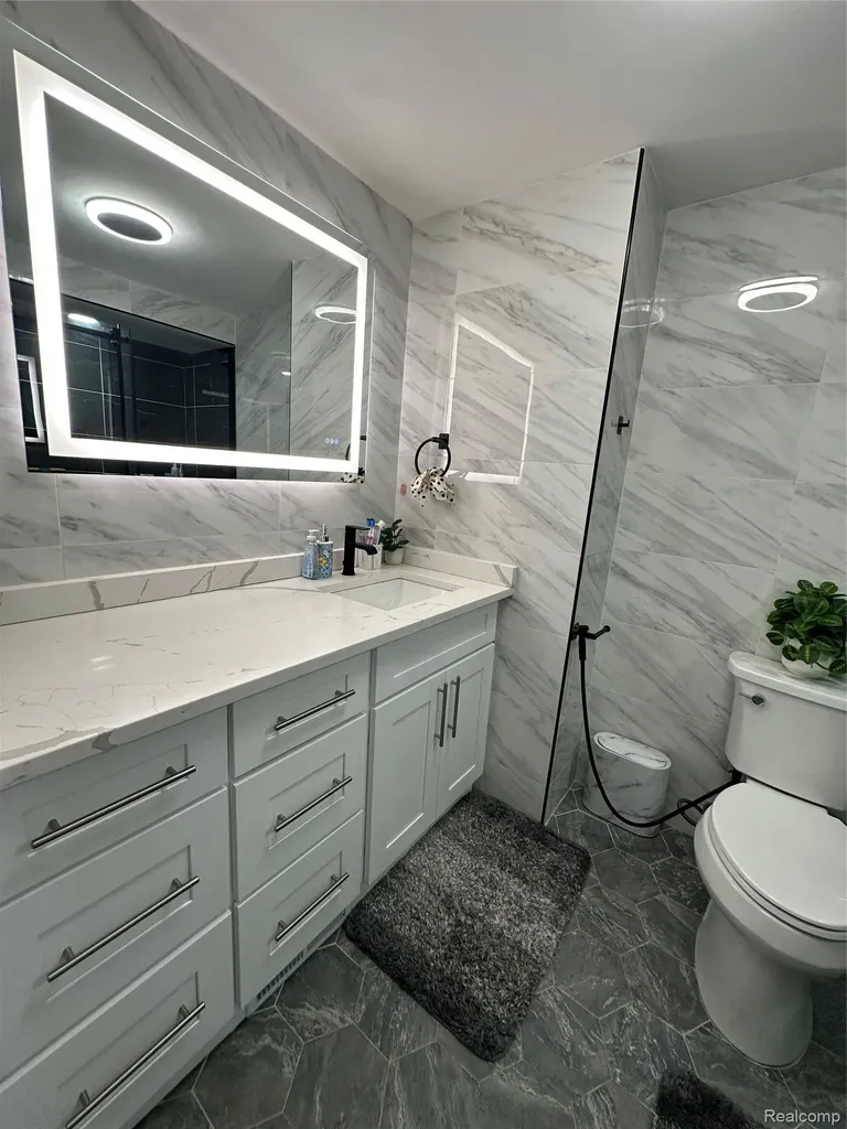 25880 Cherry Hill Road Dearborn Heights City MI 48127