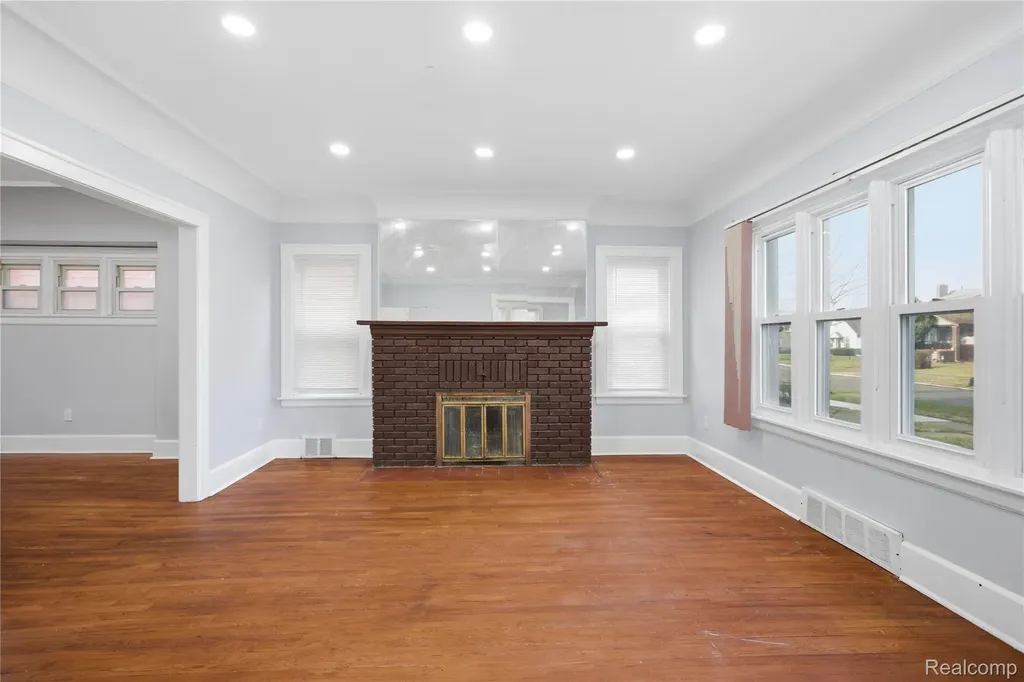 229 Eason Street Highland Park City MI 48203