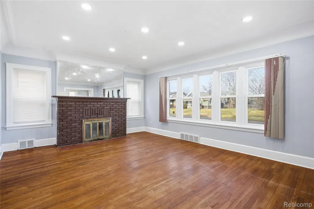 229 Eason Street Highland Park City MI 48203