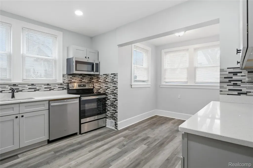 229 Eason Street Highland Park City MI 48203
