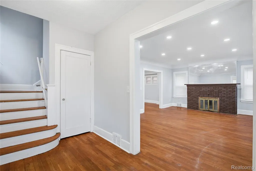 229 Eason Street Highland Park City MI 48203