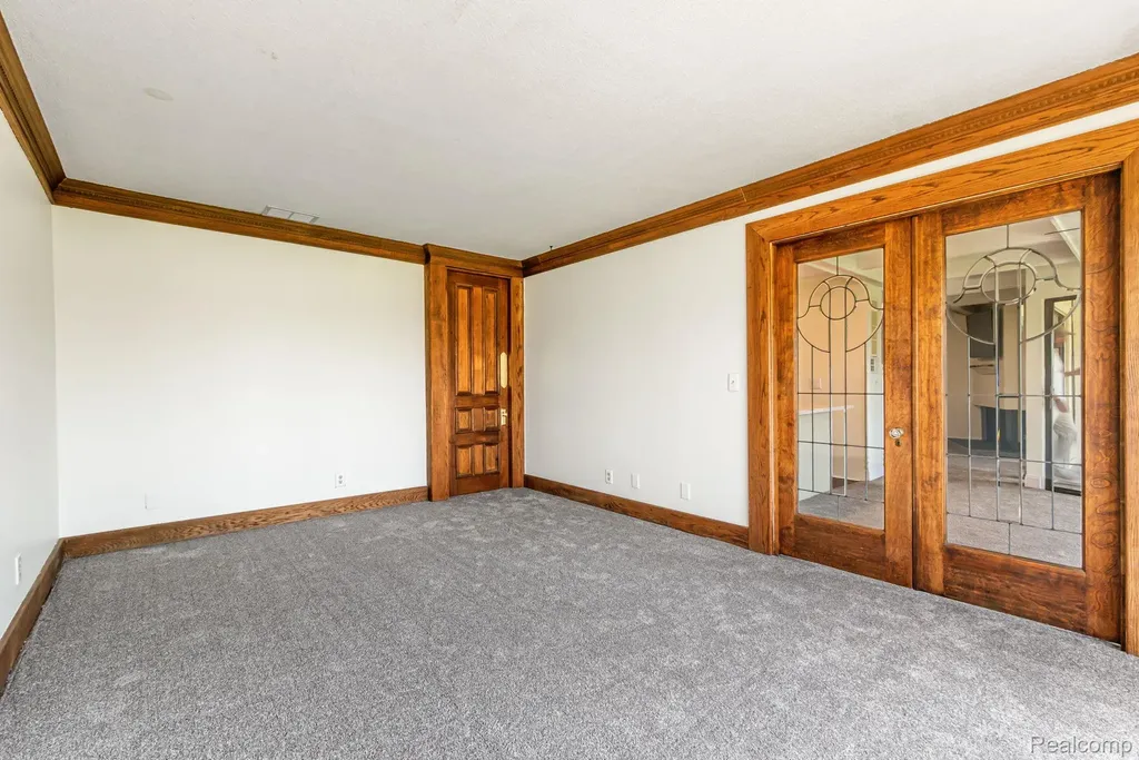 1680 Cliffs Landing Ypsilanti Charter Township MI 48198