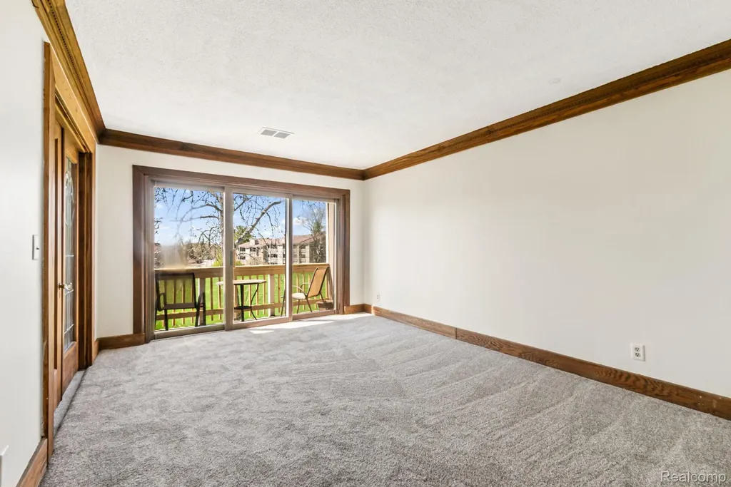 1680 Cliffs Landing Ypsilanti Charter Township MI 48198