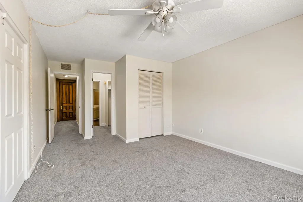 1680 Cliffs Landing Ypsilanti Charter Township MI 48198