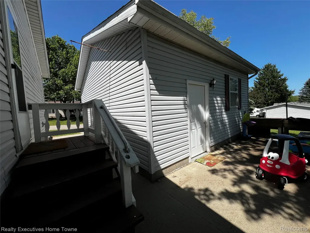 2218 Brent Street Buel Township MI 48422
