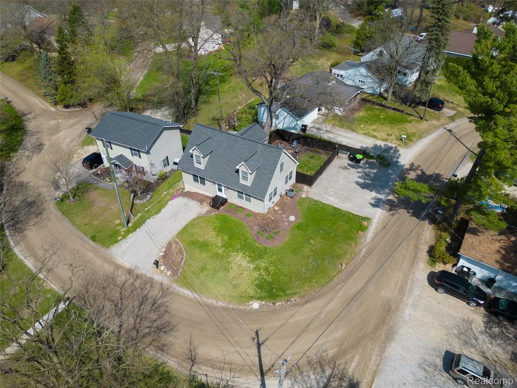 7395 Harrington Drive Hamburg Township MI 48116
