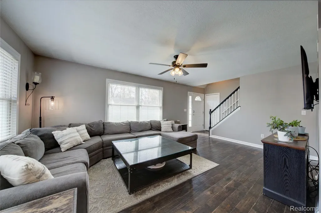 7395 Harrington Drive Hamburg Township MI 48116