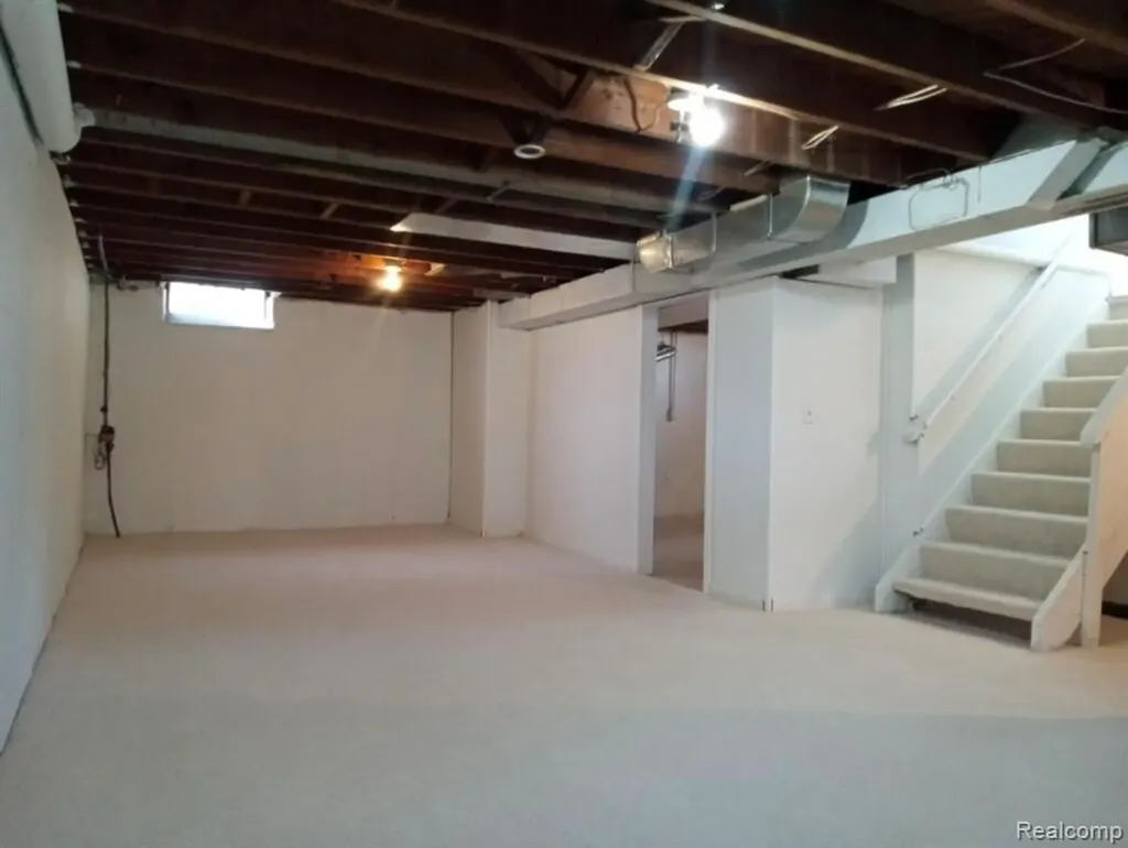 16735 Lincoln Avenue Eastpointe City MI 48021